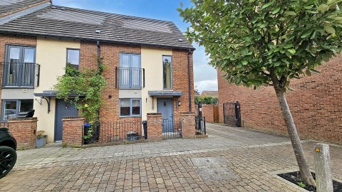 View Full Details for Samwell Lane, Upton