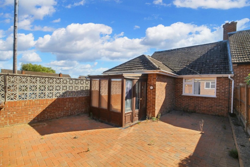 Images for Meadow Close, Northampton