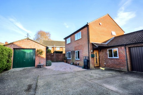 View Full Details for Fairhurst Way, Earls Barton, Northampton